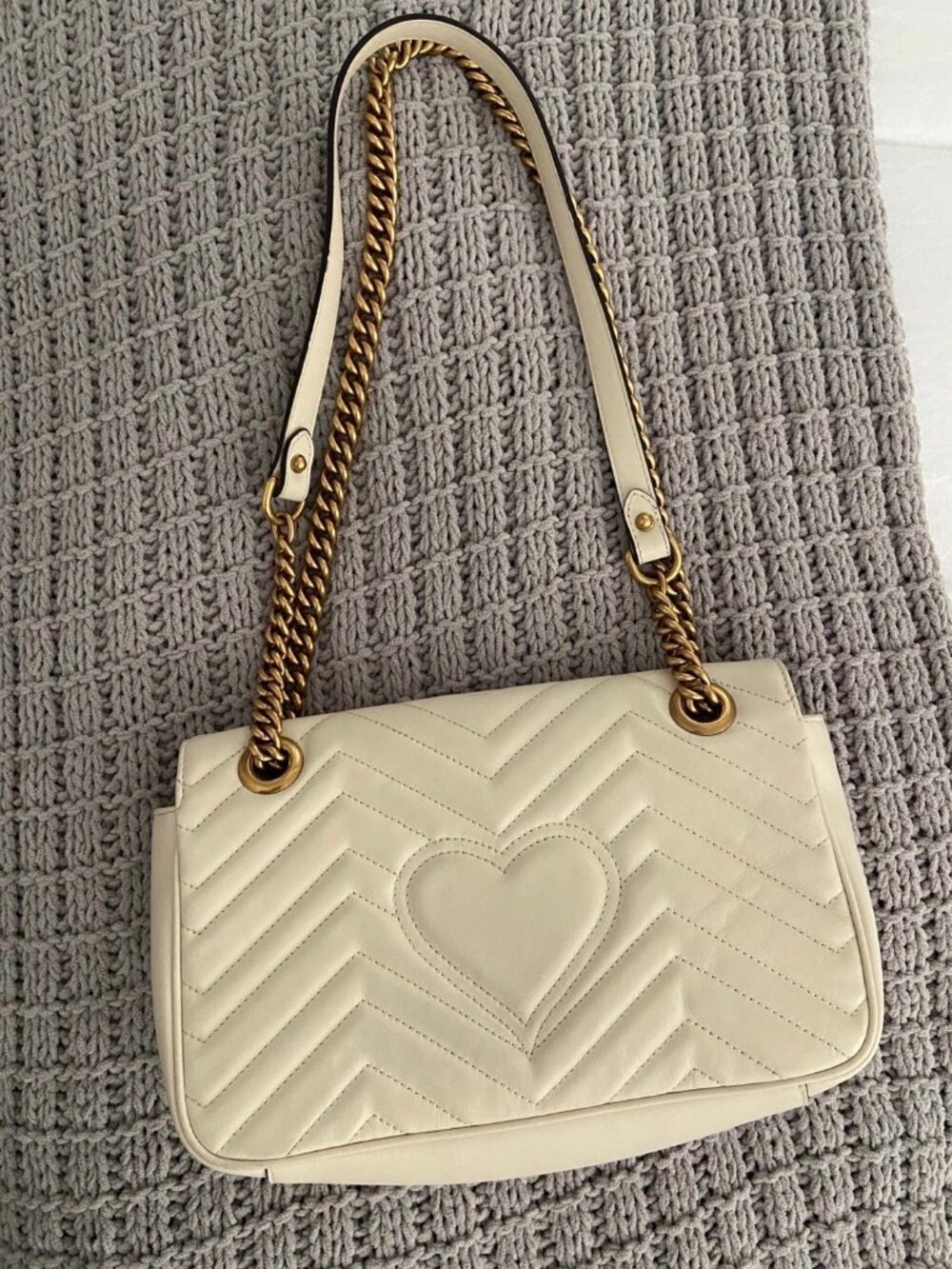 White Gucci Marmont Bag Pre Loved